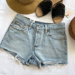 Levi’s • 501 denim shorts